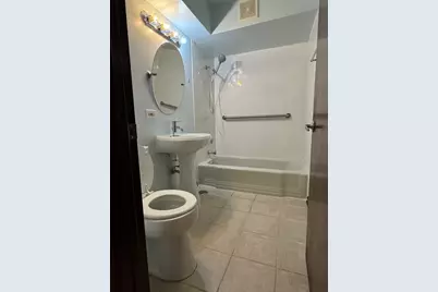 914 N Austin Boulevard #B4, Oak Park, IL 60302 - Photo 11