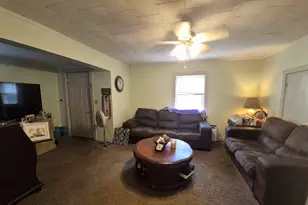 2313 Glenwood Ave, Eldorado, IL 62930 - Photo 3