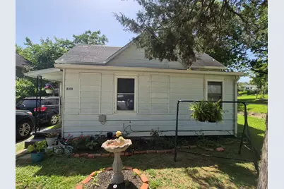 2313 Glenwood Avenue, Eldorado, IL 62930 - Photo 1