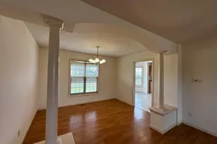 3922 Wildflower Dr, Champaign, IL 61822 - Photo 9