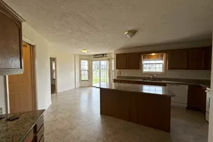 3922 Wildflower Dr, Champaign, IL 61822 - Photo 7