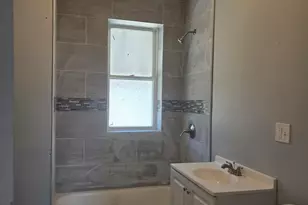 1224 W 64th St, Chicago, IL 60636 - Photo 9