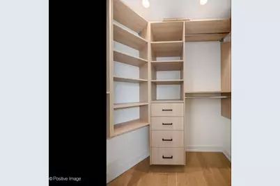 3721 N Kenmore Avenue #2, Chicago, IL 60613 - Photo 13
