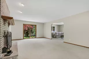 8444 Morton Ave, Morton Grove, IL 60053 - Photo 9