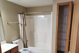 16611 Liberty Cir, Orland Park, IL 60467 - Photo 7