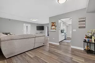 6955 Heritage Cir, Orland Park, IL 60462 - Photo 5