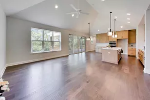 495 Cora Ln, Saint Charles, IL 60174 - Photo 15
