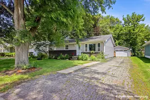 4800 Willow Ln, McHenry, IL 60050 - Photo 1