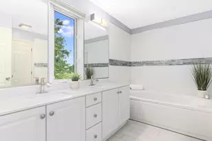 17 Mashie Ct, Woodridge, IL 60517 - Photo 13