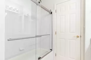 17 Mashie Ct, Woodridge, IL 60517 - Photo 17