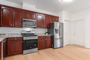 17 Mashie Ct, Woodridge, IL 60517 - Photo 9