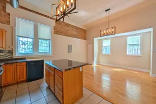 2048 W Evergreen Ave, Chicago, IL 60622 - Photo 5