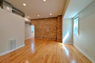 2048 W Evergreen Ave, Chicago, IL 60622 - Photo 9