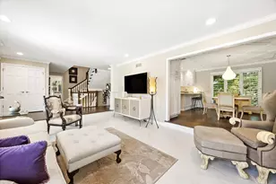 9 Tartan Rd, Burr Ridge, IL 60527 - Photo 5