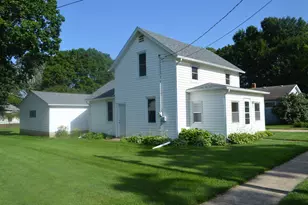 430 N Arch St, Tiskilwa, IL 61368 - Photo 3