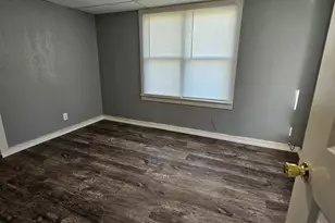 706 W 2nd St, Rock Falls, IL 61071 - Photo 9