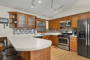 207 Tamarack Hollow St, Poplar Grove, IL 61065 - Photo 7