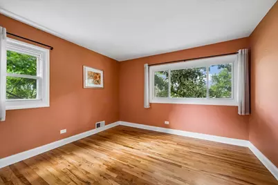 705 Northview Lane, Hoffman Estates, IL 60169 - Photo 17