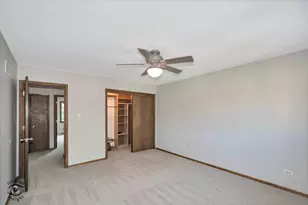 628 Camelot Dr, Burr Ridge, IL 60527 - Photo 17