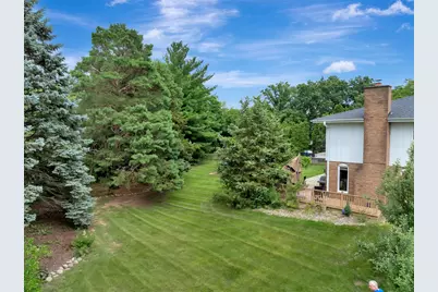 628 Camelot Drive, Burr Ridge, IL 60527 - Photo 29