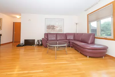 8909 N Wisner Street #1, Niles, IL 60714 - Photo 5
