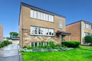 8909 N Wisner St, Niles, IL 60714 - Photo 1