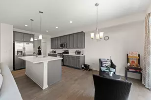 4200 Calder Ln, Aurora, IL 60504 - Photo 9