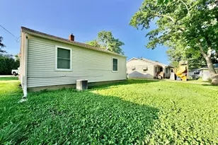 1105 Carroll St, Streator, IL 61364 - Photo 15