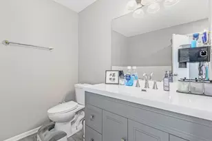 272 Park Ridge Ln, Aurora, IL 60504 - Photo 13