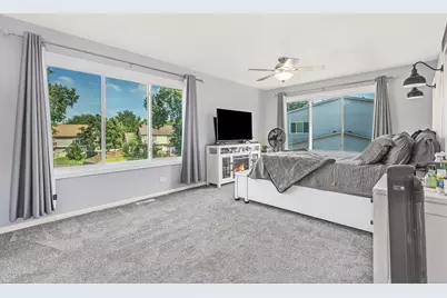 272 Park Ridge Lane #E, Aurora, IL 60504 - Photo 11