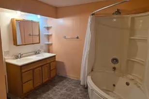 1539 S Bidwell Ave S, Freeport, IL 61032 - Photo 11