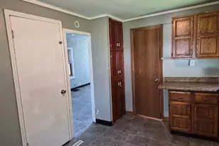 1539 S Bidwell Ave S, Freeport, IL 61032 - Photo 7