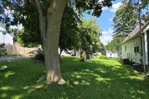 1539 S Bidwell Ave S, Freeport, IL 61032 - Photo 15