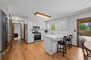 2440 Rio Grande Cir, Naperville, IL 60565 - Photo 7