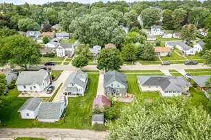 1247 W Logan St, Freeport, IL 61032 - Photo 31