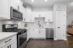 2254 Trappers Ln, Bourbonnais, IL 60914 - Photo 9