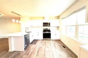 1442 Yosemite Wy, Pingree Grove, IL 60140 - Photo 3