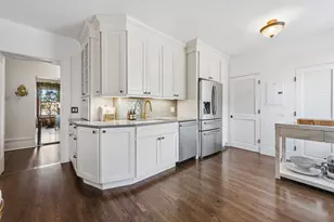 559 W Surf St, Chicago, IL 60657 - Photo 7