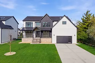 10226 S 81st Ave, Palos Hills, IL 60465 - Photo 1