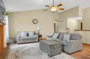 12294 Meadow Dr, Winnebago, IL 61088 - Photo 19