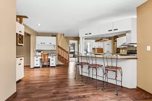 11S514 Webster Ln, Naperville, IL 60564 - Photo 19