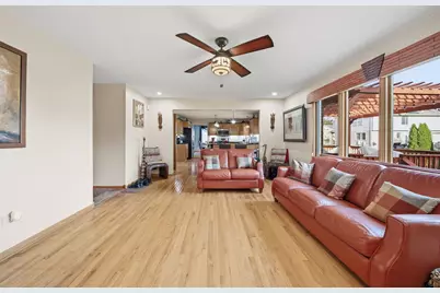 1249 W Parliament Street, Crete, IL 60417 - Photo 25