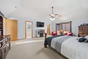 1249 W Parliament St, Crete, IL 60417 - Photo 11