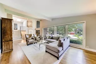 303 Charal Ln, Highland Park, IL 60035 - Photo 3
