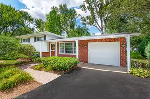 320 Deveron Cir, Cary, IL 60013 - Photo 1