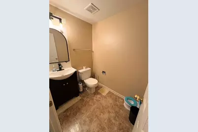 1422 W Split Oak Circle, Round Lake Beach, IL 60073 - Photo 5