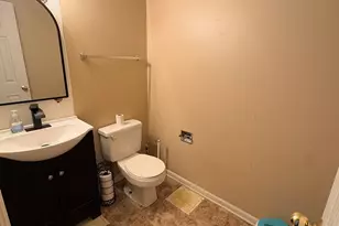 1422 W Split Oak Cir, Round Lake Beach, IL 60073 - Photo 5