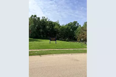 1422 W Split Oak Circle, Round Lake Beach, IL 60073 - Photo 13