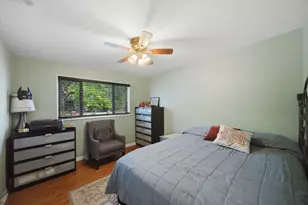 2455 Belleview Ave, Westchester, IL 60154 - Photo 17