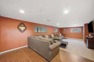 2455 Belleview Ave, Westchester, IL 60154 - Photo 19